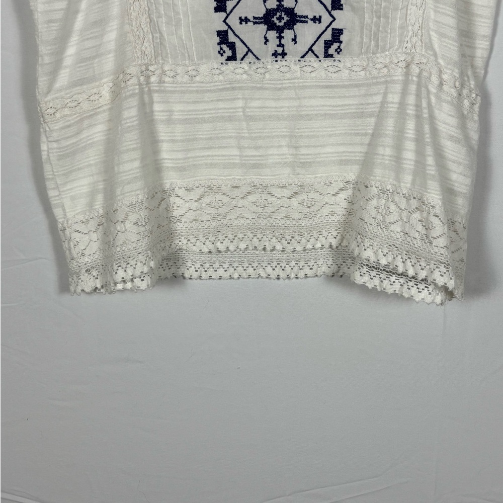 Lucky Brand Top Blouse Boho White Blue Embroidered Peasant- S - Picture 7 of 12